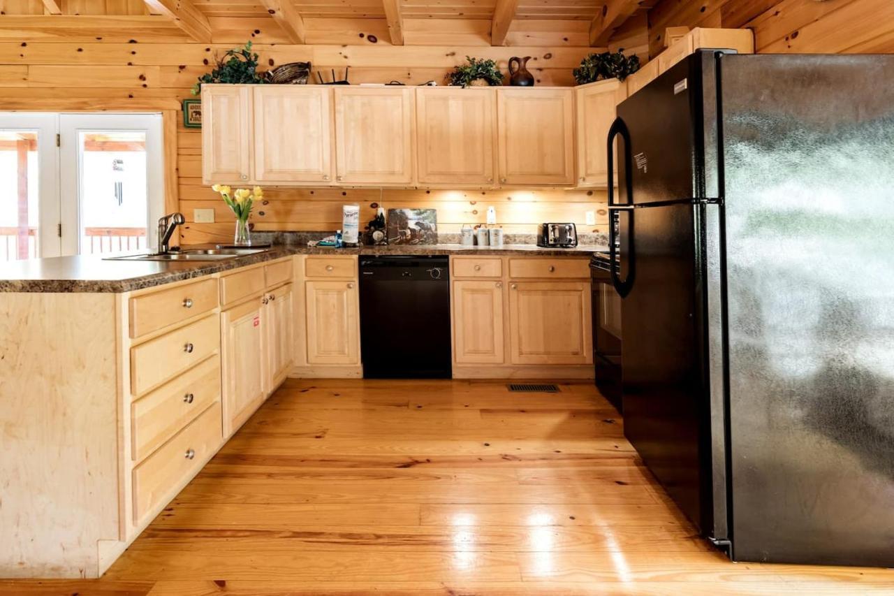 Villa Smoky Mtn Hideaway - Cabin W/ Hot Tub & Pool Table à Sevierville Extérieur photo