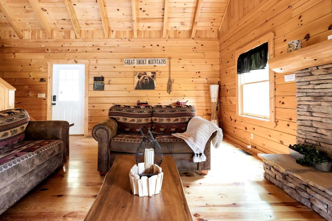 Villa Smoky Mtn Hideaway - Cabin W/ Hot Tub & Pool Table à Sevierville Extérieur photo