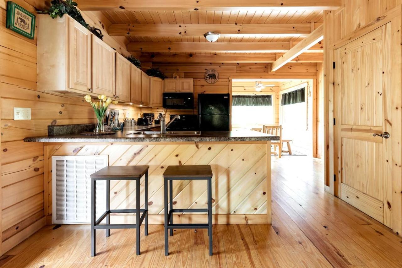 Villa Smoky Mtn Hideaway - Cabin W/ Hot Tub & Pool Table à Sevierville Extérieur photo