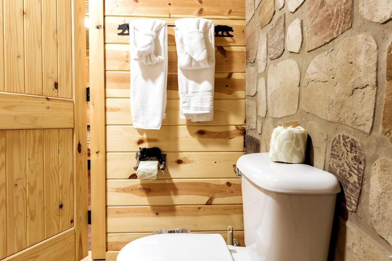 Villa Smoky Mtn Hideaway - Cabin W/ Hot Tub & Pool Table à Sevierville Extérieur photo
